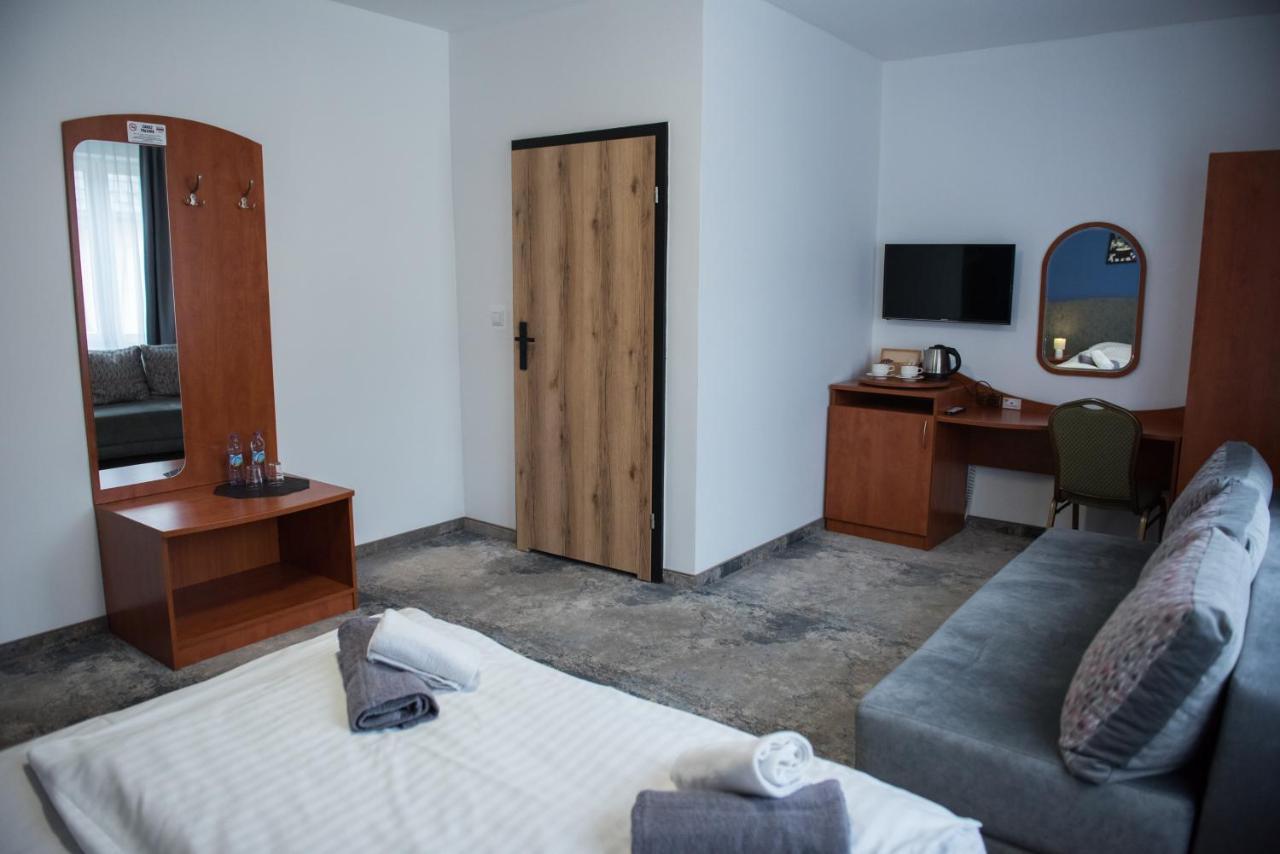 Hotel Paradiso Suchedniów Eksteriør billede