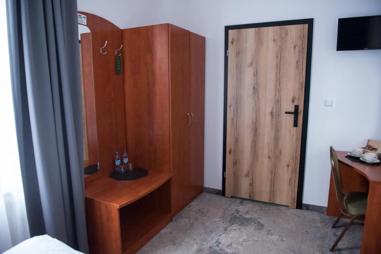 Hotel Paradiso Suchedniów Eksteriør billede