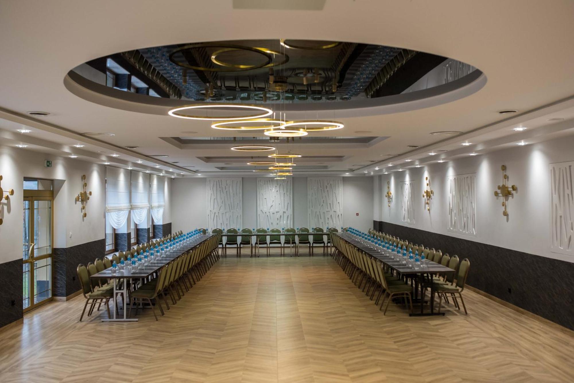 Hotel Paradiso Suchedniów Eksteriør billede